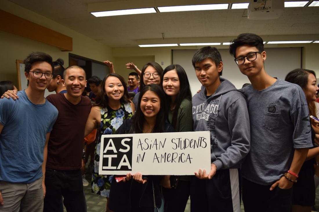 Các sinh viên châu Á du học ở Mỹ - Ảnh: GETTY IMAGES