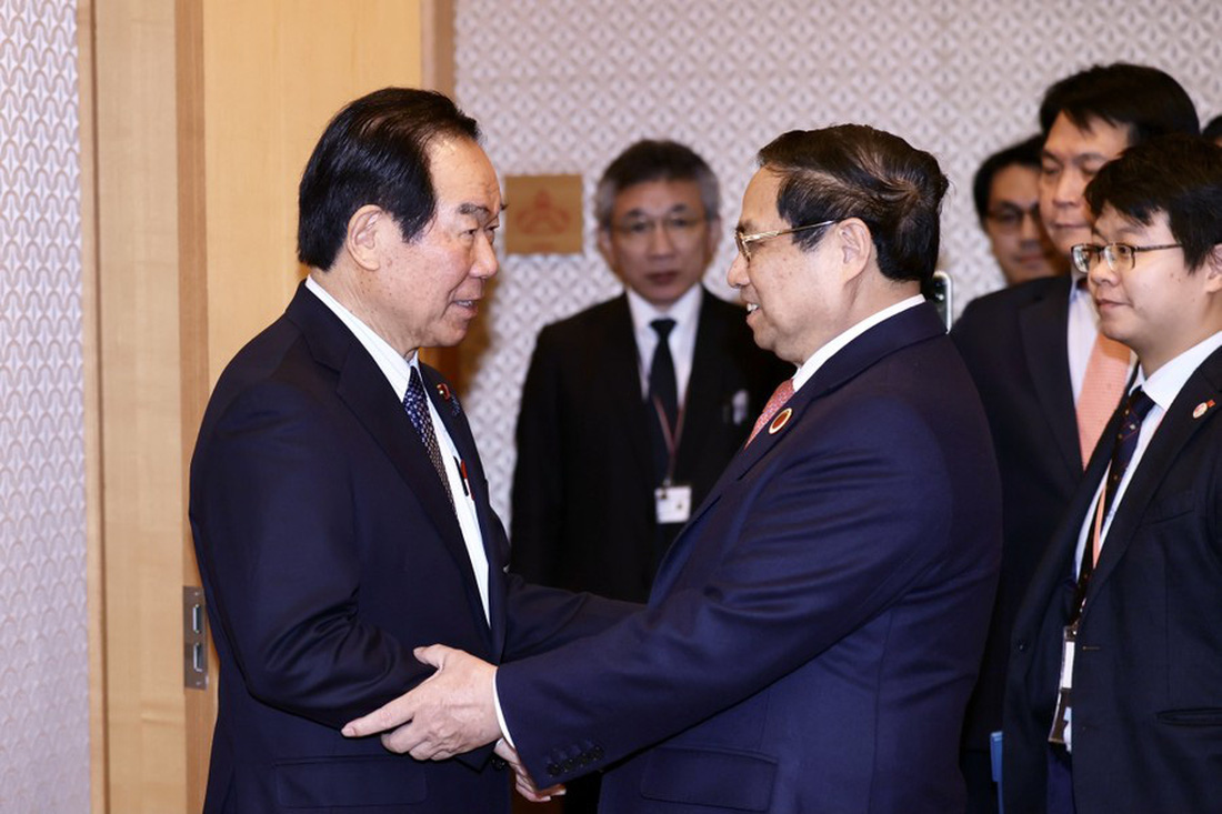 Thủ tướng Phạm Minh Chính tại cuộc gặp Chủ tịch Hạ viện Nhật Bản Nukaga Fukushiro - Ảnh: TTXVN