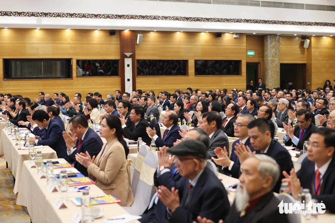 Các đại biểu tham dự phiên khai mạc Hội nghị Ngoại giao thứ 32 ngày 19-12 - Ảnh: NGUYỄN KHÁNH