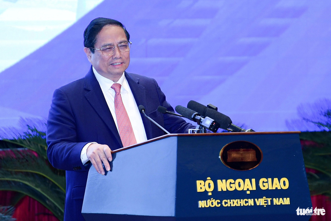Thủ tướng Phạm Minh Chính đã nêu 6 cái được, 5 hạn chế và đề ra các nhiệm vụ cho ngoại giao kinh tế trong thời gian tới - Ảnh: NAM TRẦN