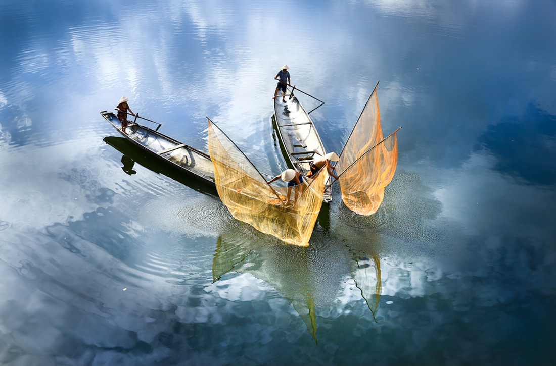 Tác phẩm "Trên sông Như Ý" giành giải nhất ở hạng mục ảnh chụp con người - Ảnh: CHIM OANH
