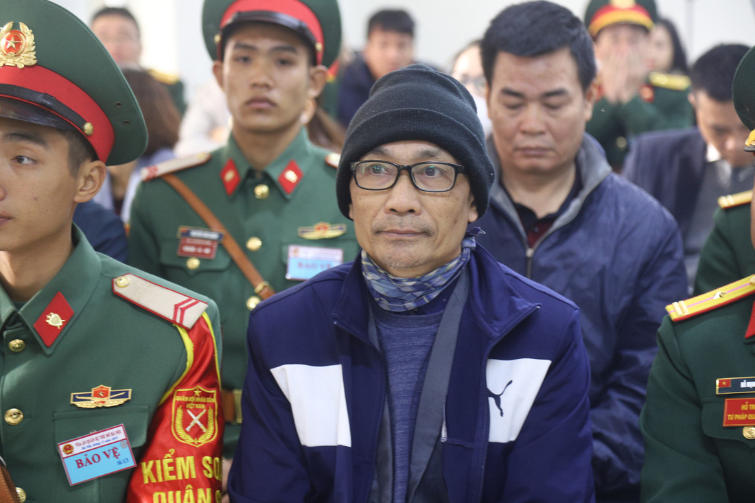 Bị cáo Trịnh Thanh Hùng trong phiên tòa sáng 27-12 - Ảnh: DANH TRỌNG
