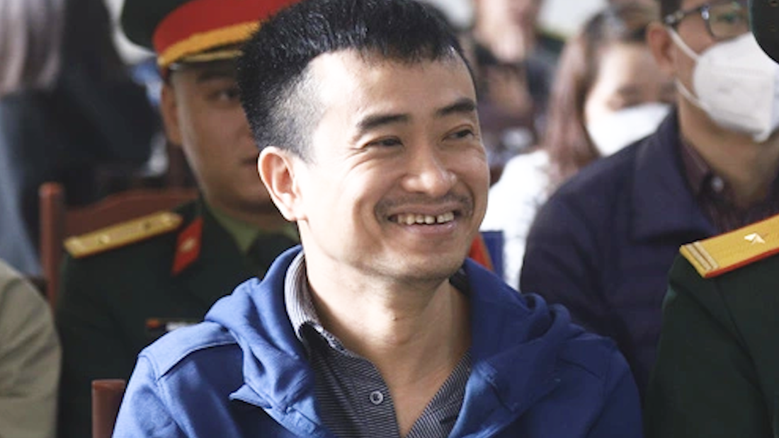 Tổng giám đốc Việt Á Phan Quốc Việt tại phiên tòa của Tòa án Quân sự thủ đô Hà Nội cuối tháng 12-2023 - Ảnh: DANH TRỌNG