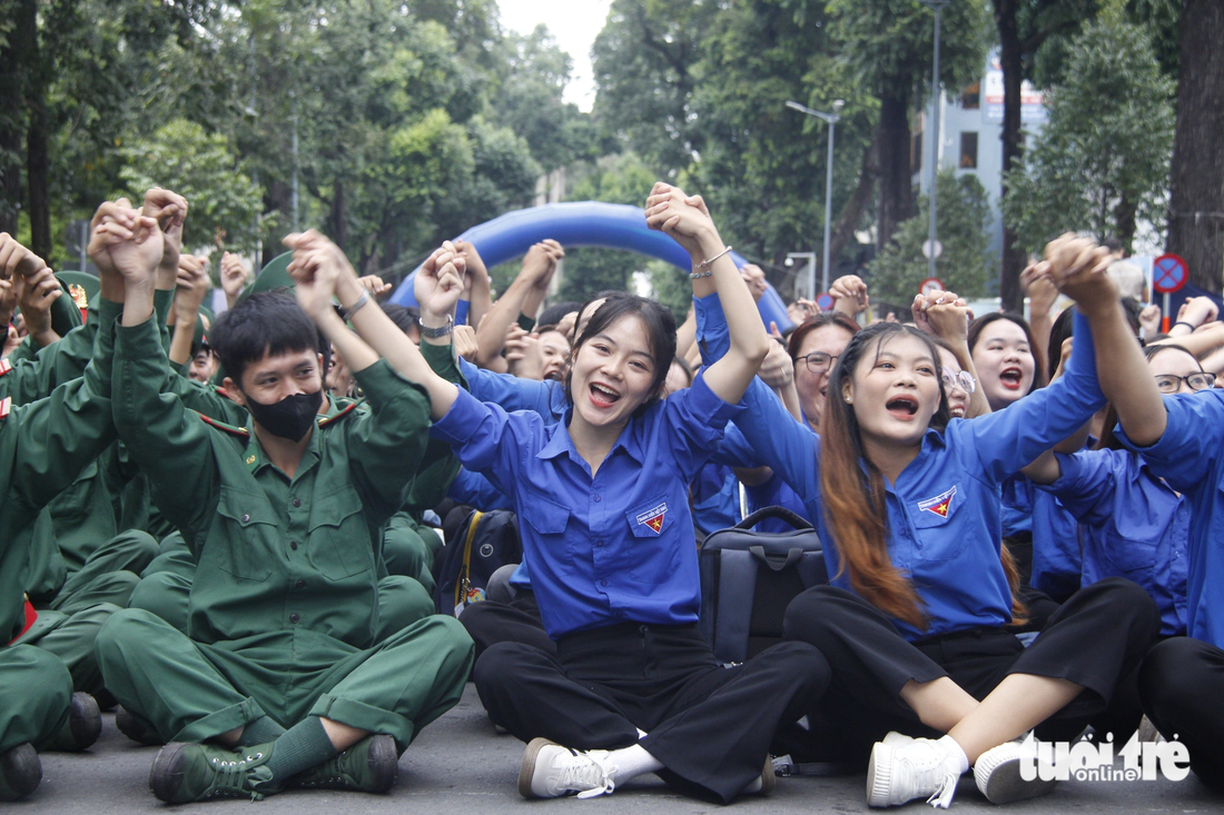 Không khí tươi vui tại Ngày hội tình nguyện quốc gia hôm nay tại trục đường Phạm Ngọc Thạch (quận 1, TP.HCM) 
