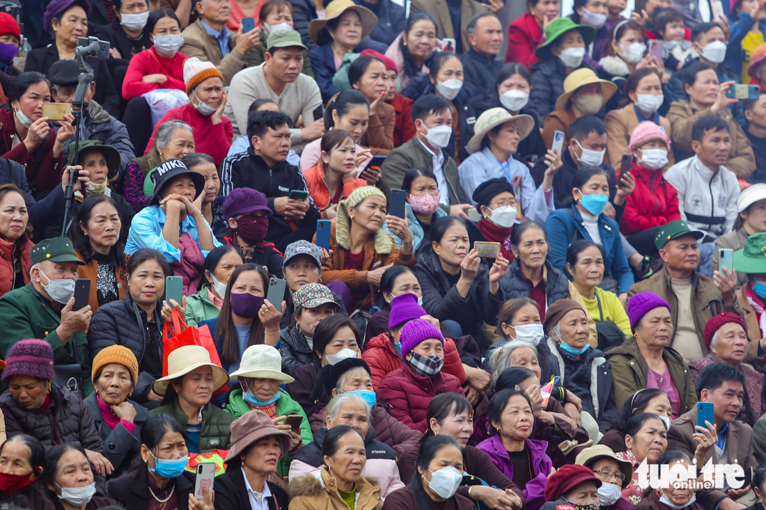 Hơn 50.000 người đến với Tây Yên Tử trong ngày đầu khai hội - Ảnh 1.