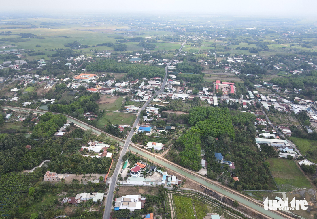 Phương án ban đầu dự án đường vành đai 4 sẽ đi trùng với 2,1km đường Nguyễn Thị Rành, huyện Củ Chi, nơi có nhiều nhà cửa, công trình