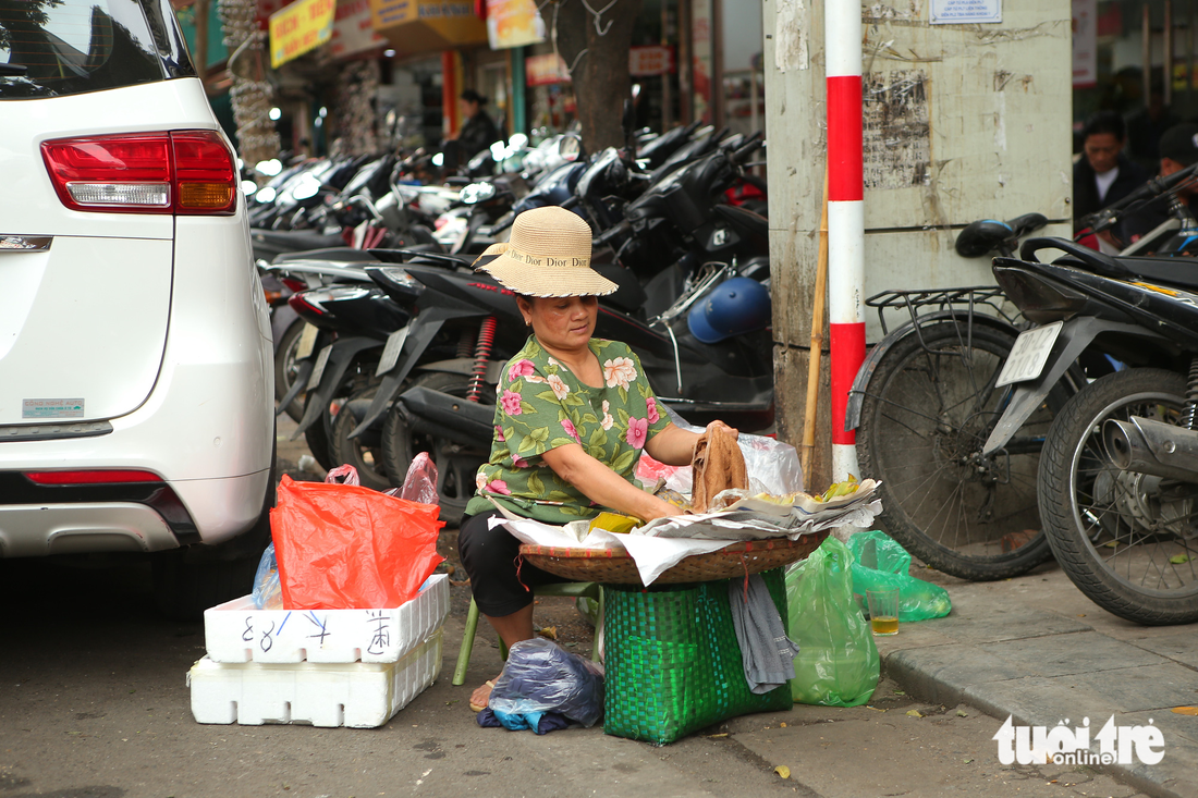 Ra quân lấy lại vỉa hè rầm rộ nhưng thất bại, vì sao? - Ảnh 5.