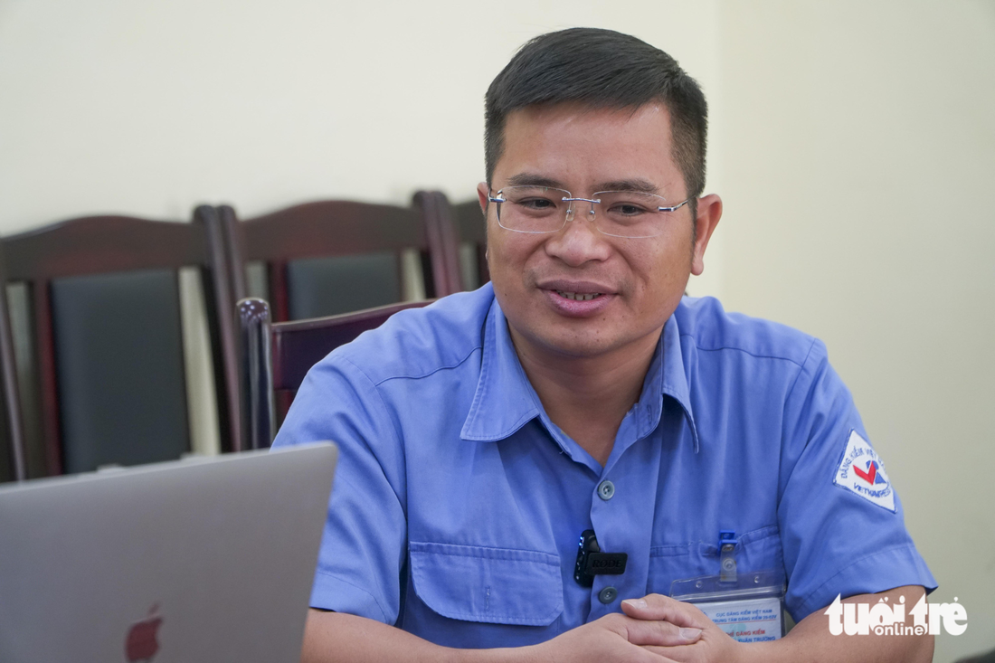 Ông Nguyễn Xuân Trường – Phó giám đốc phụ trách trạm đăng kiểm 29.01V - Ảnh: PHẠM TUẤN