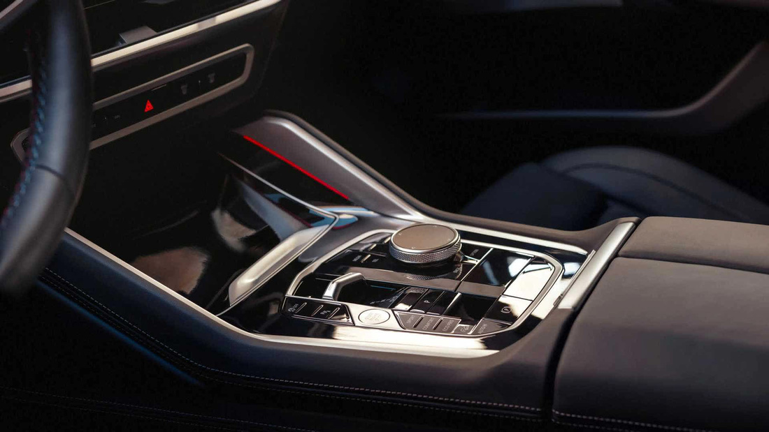 BMW X5 và X6 2024 ra mắt: Bỏ thiết kế gây tranh cãi, màn hình cong lạ mắt - Ảnh 15.