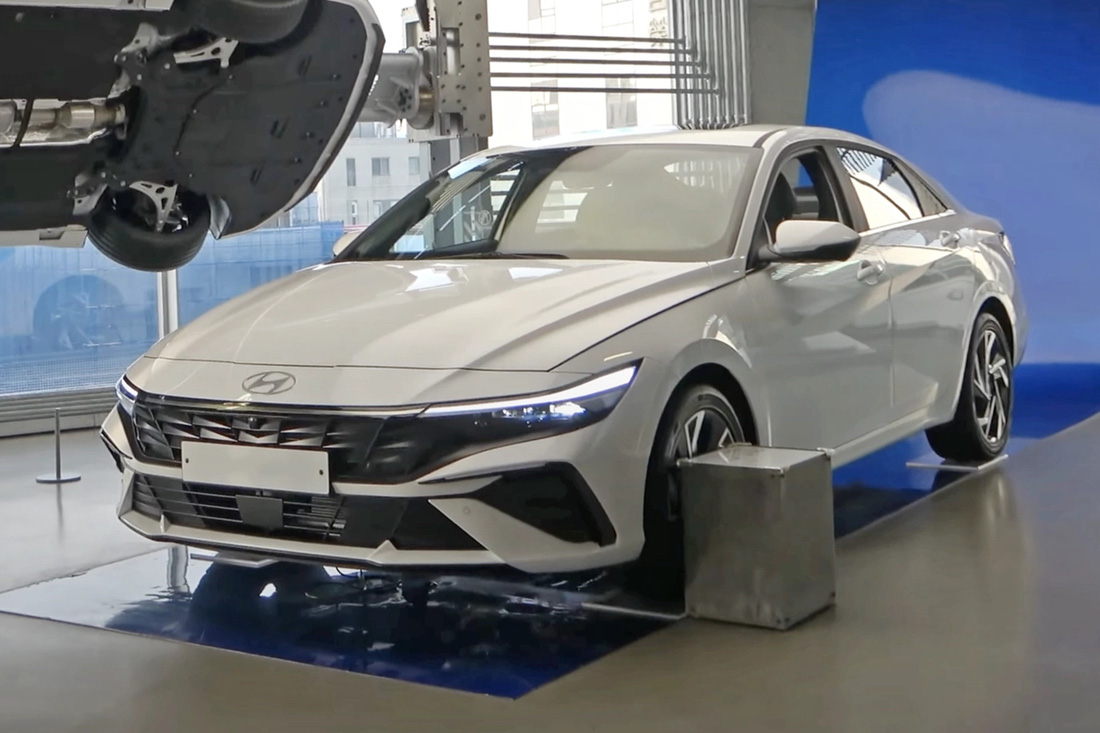 Nhiều người Việt chưa kịp mua Hyundai Elantra 2022 thì xe đã có bản nâng cấp mới - Ảnh 1.