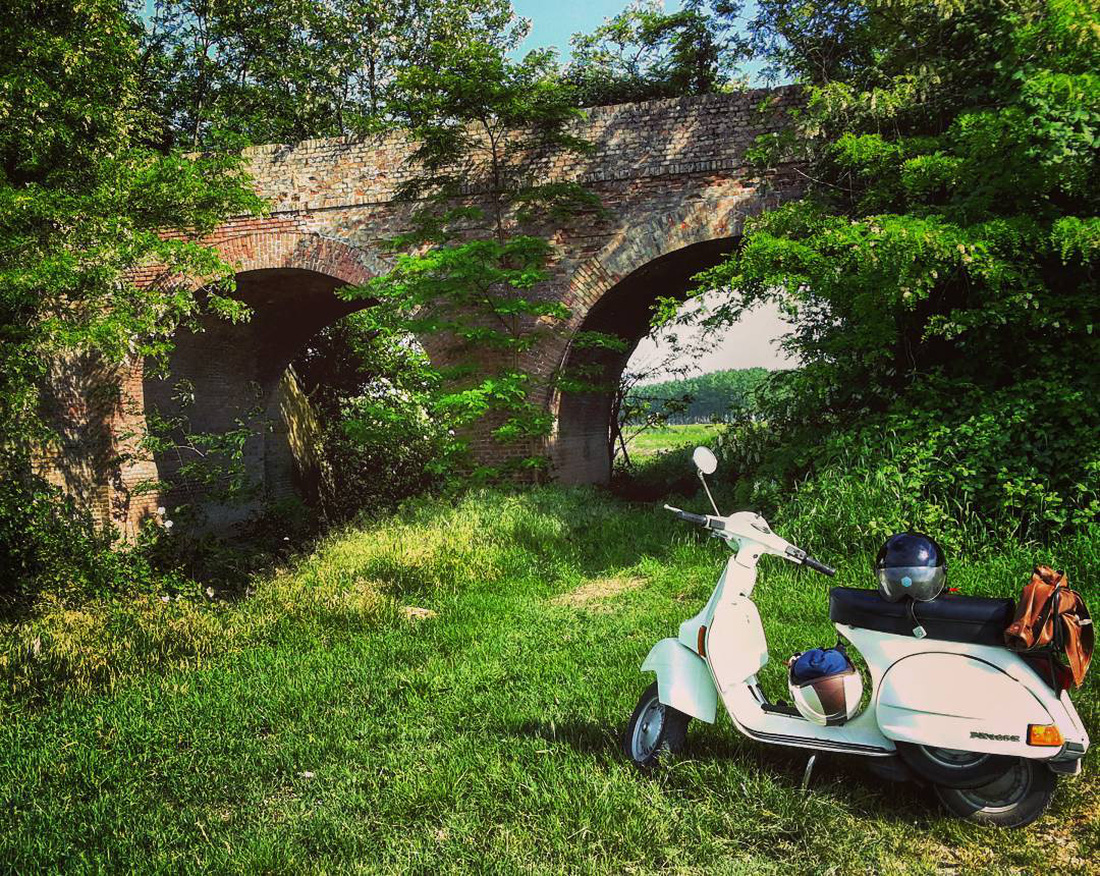 Một mình phượt từ Ý sang Đông Nam Á bằng xe máy Vespa cổ: Chuyến đi trong mơ của dân mê 2 bánh - Ảnh 6.