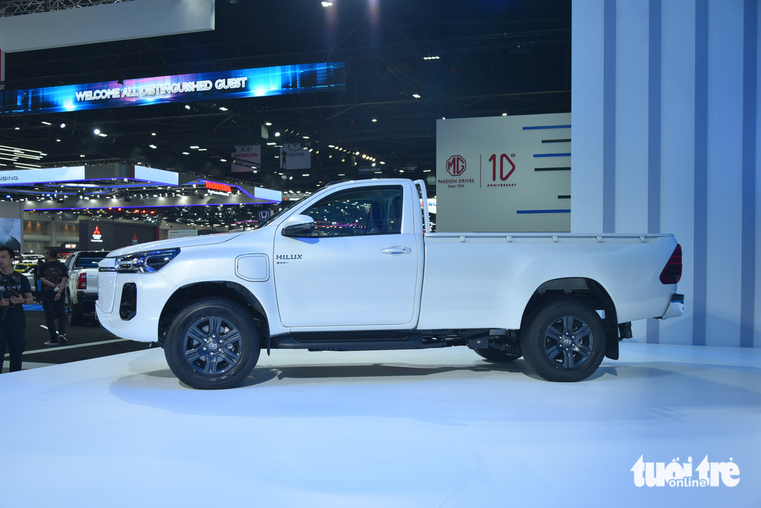 Chi tiết Toyota Hilux concept điện vừa ra mắt: Nhiều chi tiết lạ có thể xuất hiện trên thế hệ mới - Ảnh 2.