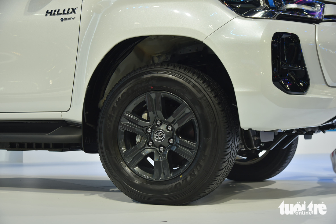 Chi tiết Toyota Hilux concept điện vừa ra mắt: Nhiều chi tiết lạ có thể xuất hiện trên thế hệ mới - Ảnh 6.