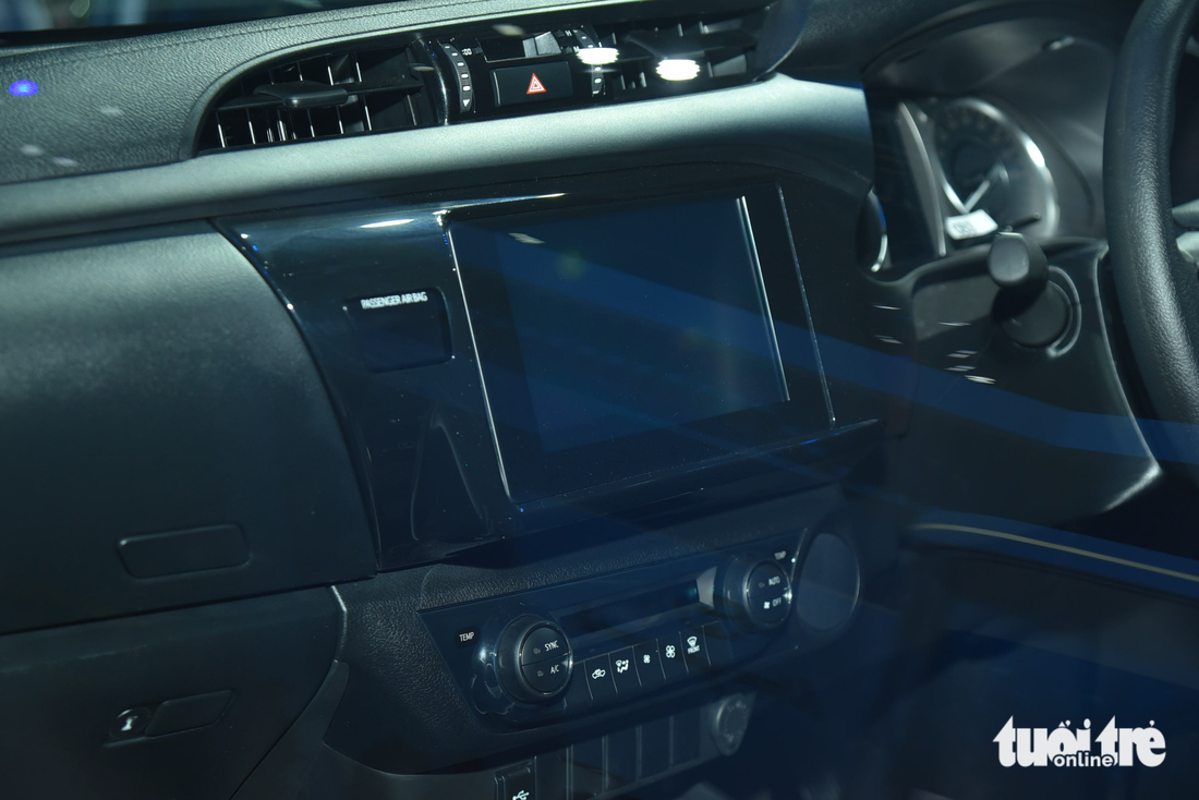 Chi tiết Toyota Hilux concept điện vừa ra mắt: Nhiều chi tiết lạ có thể xuất hiện trên thế hệ mới - Ảnh 13.