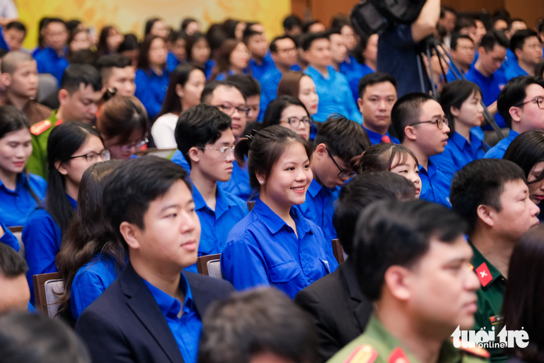 Đại biểu dự buổi đối thoại với Thủ tướng Phạm Minh Chính sáng 22-3 - Ảnh: NAM TRẦN