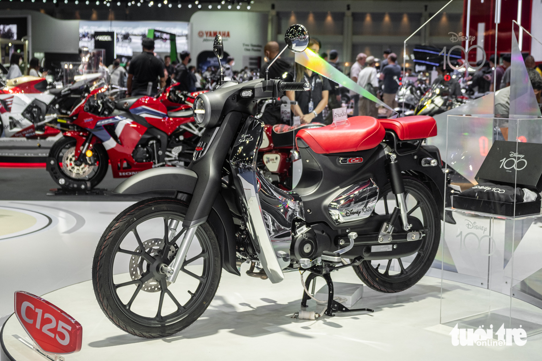 Chi tiết Honda Super Cub C125 bản chuột Disney, giới hạn 100 chiếc, giá ngang SH - Ảnh 1.