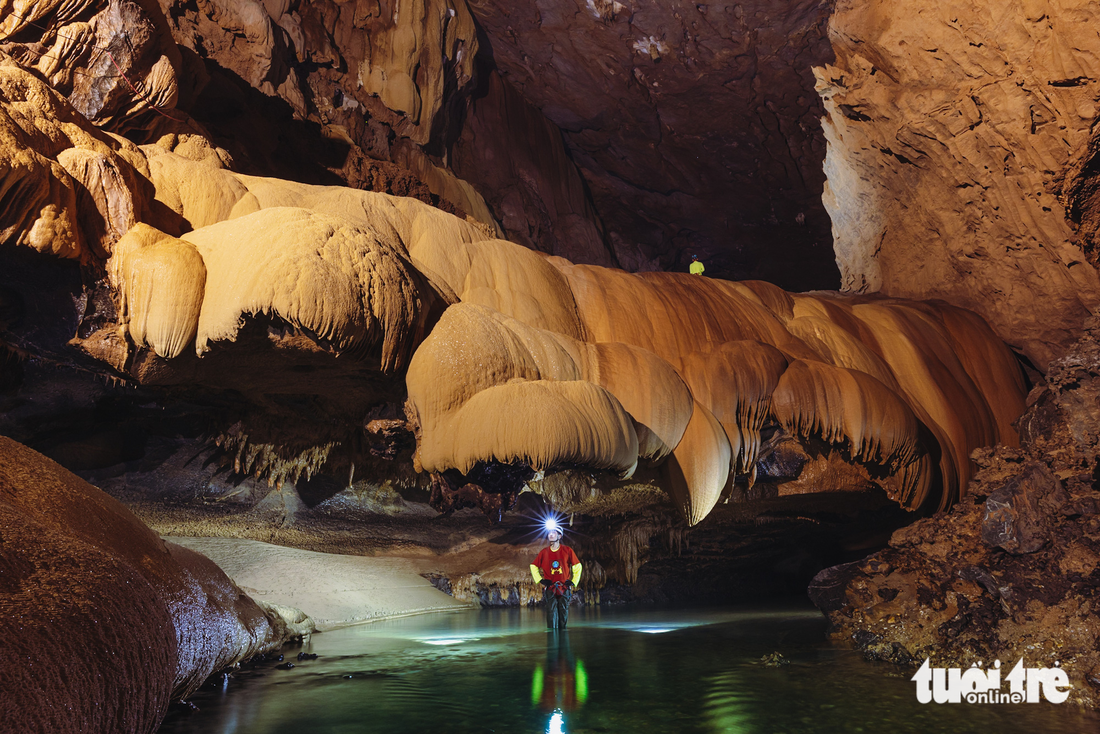 Ngây ngất với thạch nhũ trong hang động triệu năm ở Quảng Bình - Ảnh 14.