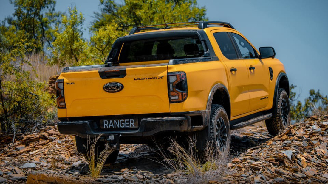 Ford Ranger thêm bản nằm giữa Wildtrak và Raptor, tương tự bản mới sắp bán tại Việt Nam - Ảnh 6.