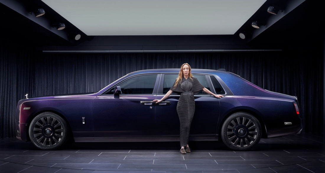 Rolls-Royce Phantom độc bản phức tạp nhất trong lịch sử: Riêng bầu trời sao mất 1 tháng hoàn thiện - Ảnh 6.