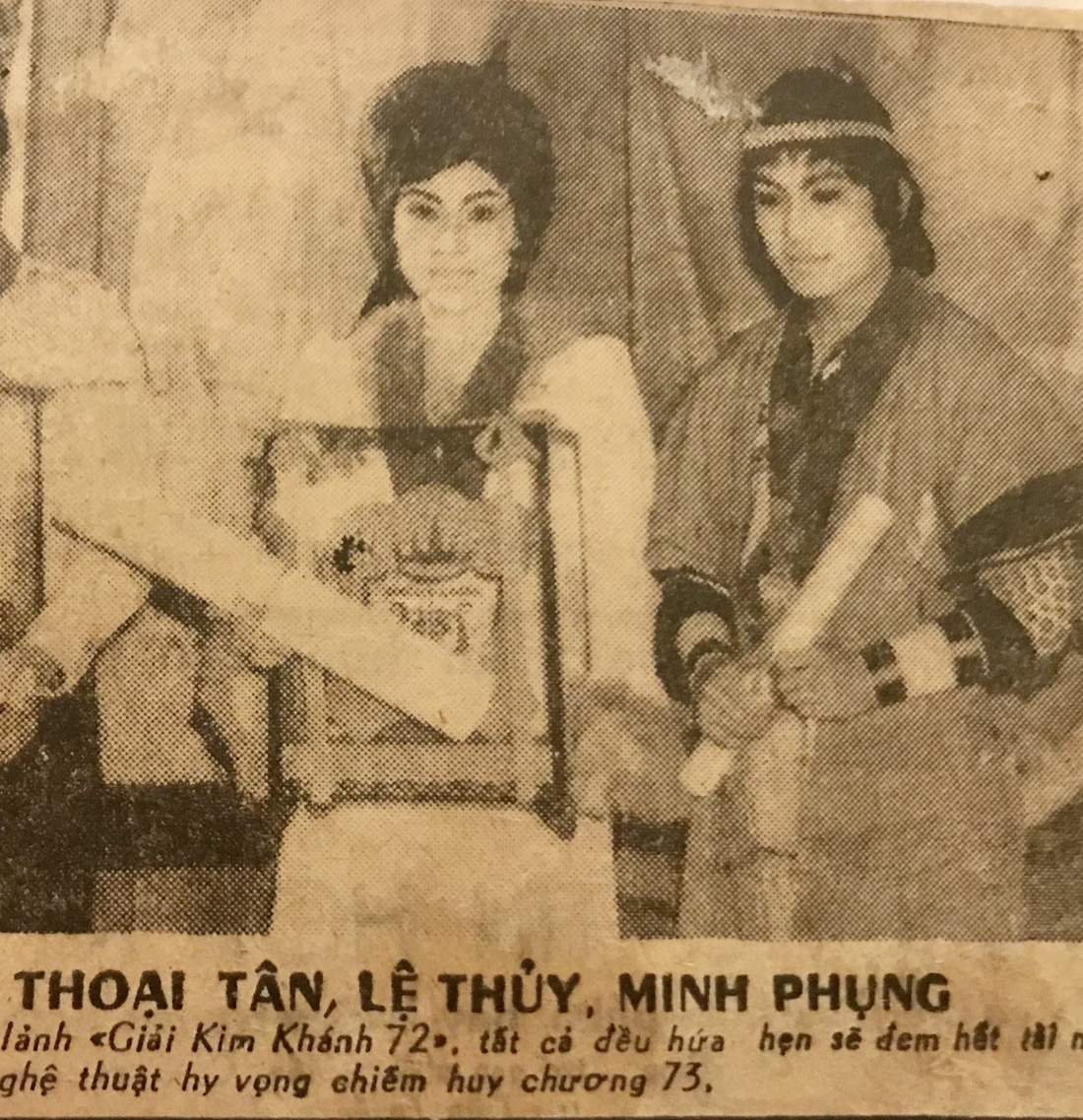 Hình nghệ sĩ Lệ Thủy, Minh Phụng đoạt giải Kim Khánh năm 1972 - Ảnh: ĐÌNH TRÍ