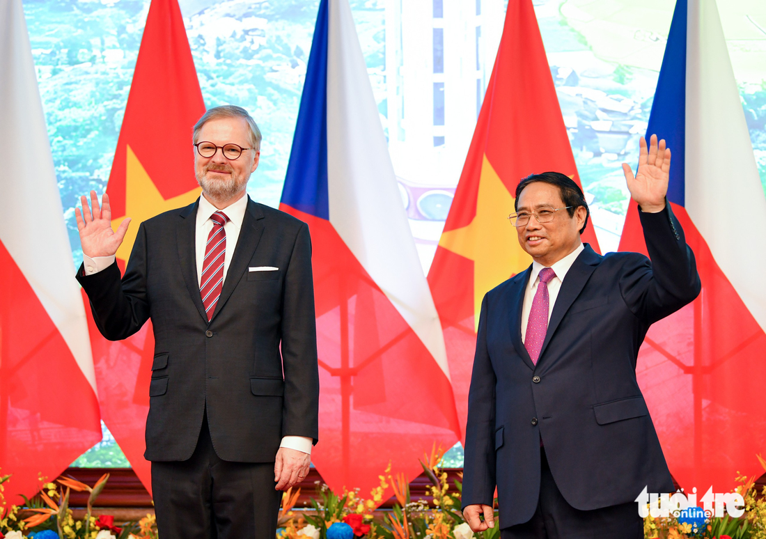 Thủ tướng Phạm Minh Chính đón và hội đàm với Thủ tướng Czech Petr Fiala - Ảnh 6.