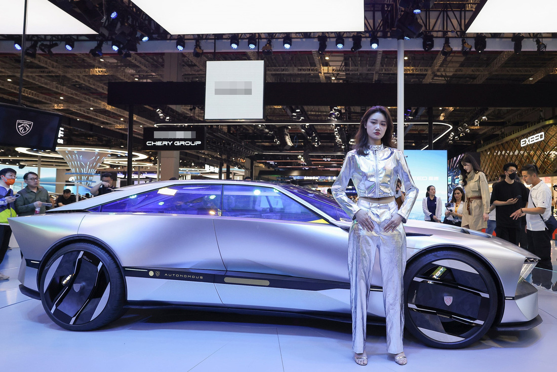 Những xe ngầu nhất Triển lãm ô tô Thượng Hải 2023: Mất bánh vẫn chạy, sạc siêu tốc, trợ lý robot - Ảnh 8.