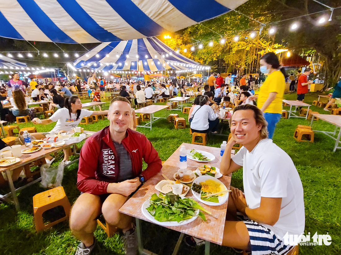 Du khách quốc tế: Lễ hội văn hóa ẩm thực Việt quá tuyệt - Ảnh 3.