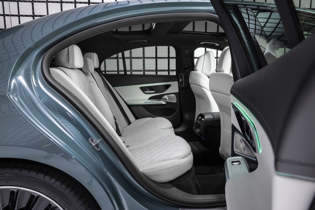 Mercedes-Benz E-Class 2024 ra mắt: Như xe điện, tràn ngập công nghệ, xem được TikTok, họp Zoom - Ảnh 6.