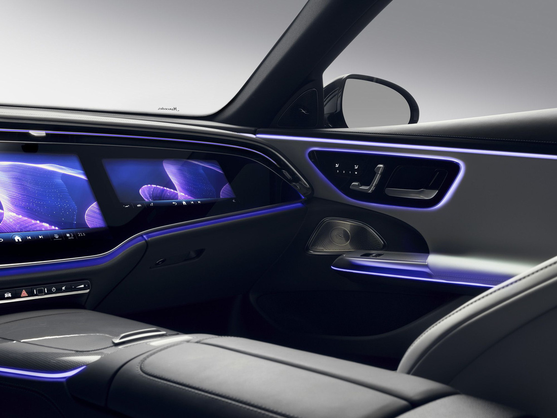 Mercedes-Benz E-Class 2024 ra mắt: Như xe điện, tràn ngập công nghệ, xem được TikTok, họp Zoom - Ảnh 8.