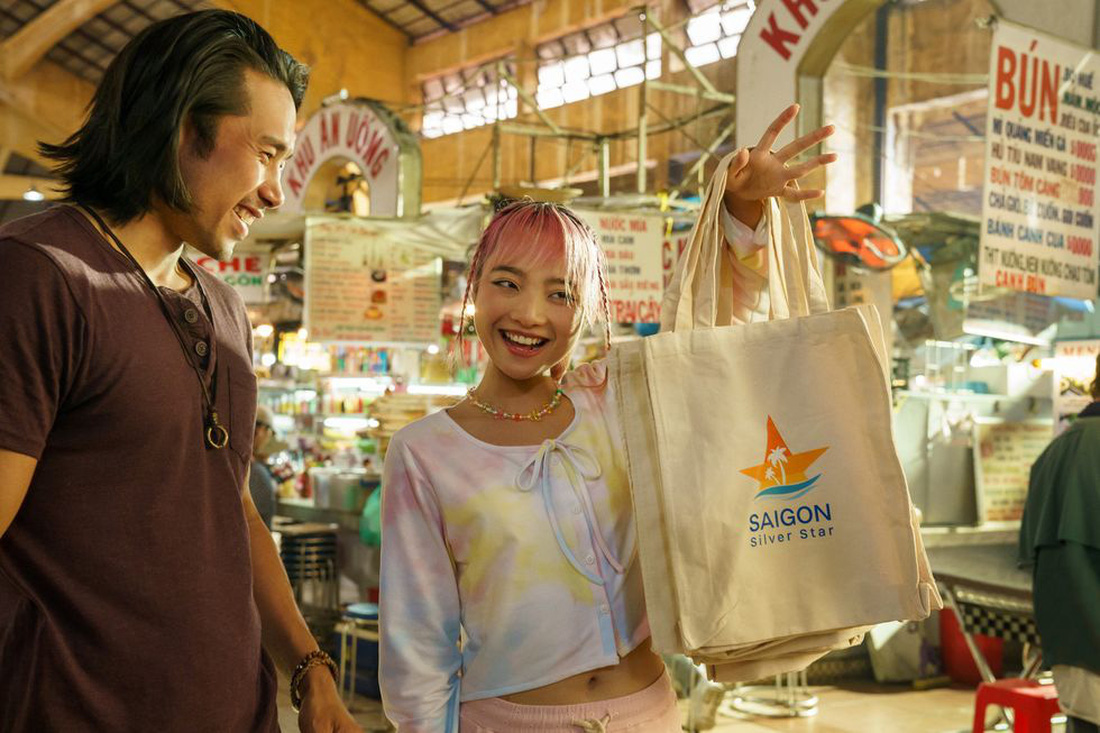 A Tourists Guide to Love - phim đưa cảnh đẹp Việt đến thế giới - vào top 3 Netflix toàn cầu - Ảnh 1.