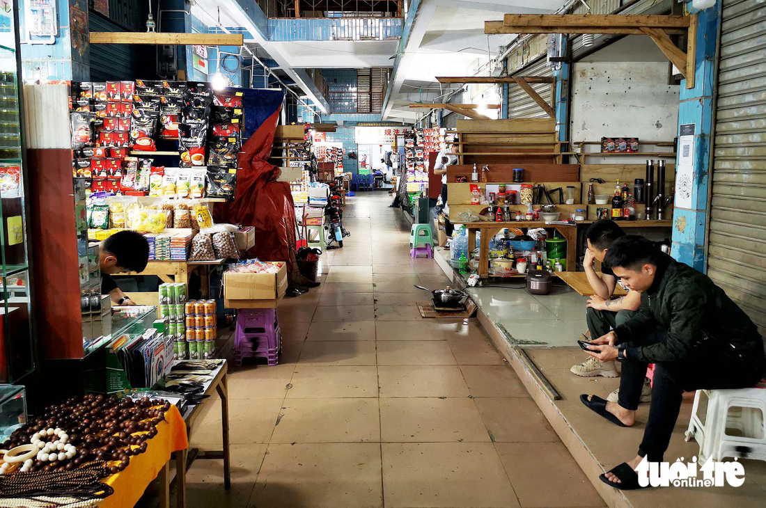 Khu chợ người Việt được coi như “Lan Quế Phường” của Hà Khẩu không còn cảnh tấp nập như trước kia - Ảnh: VŨ TUẤN