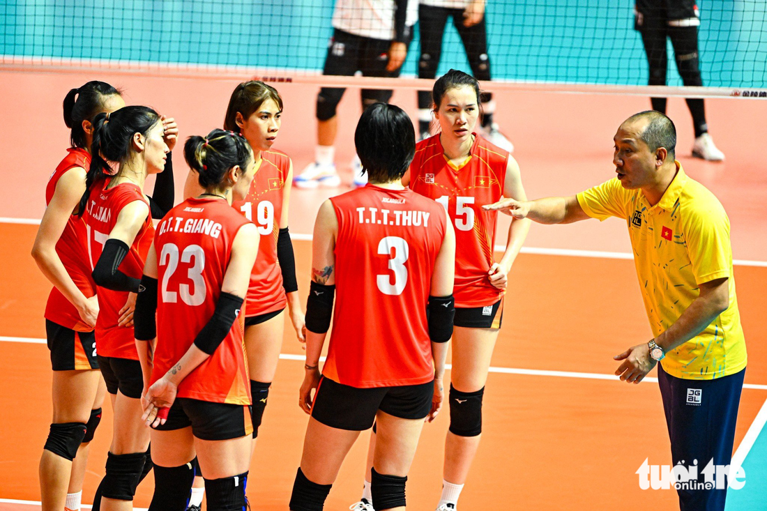 Thót tim trận gặp Indonesia, bóng chuyền nữ Việt Nam vào chung kết SEA Games 32 - Ảnh 5.