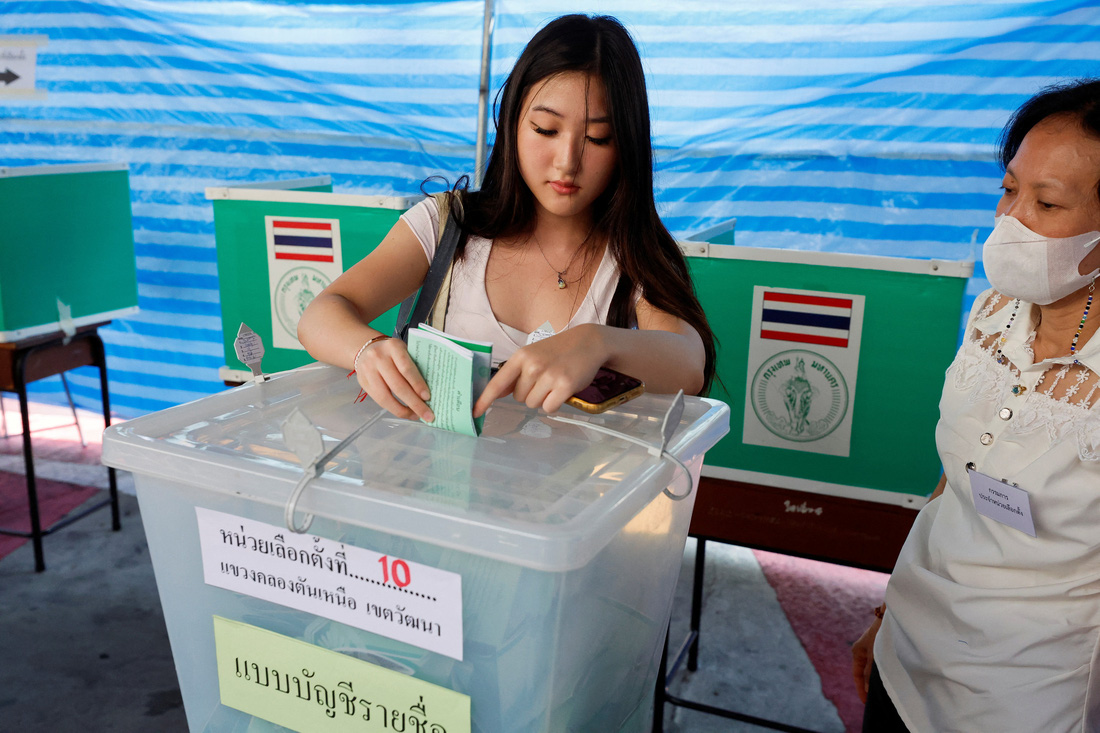 Bắt đầu bầu cử Thái Lan: Cuộc chạy đua giữa ông Prayut và con gái ông Thaksin? - Ảnh 4.