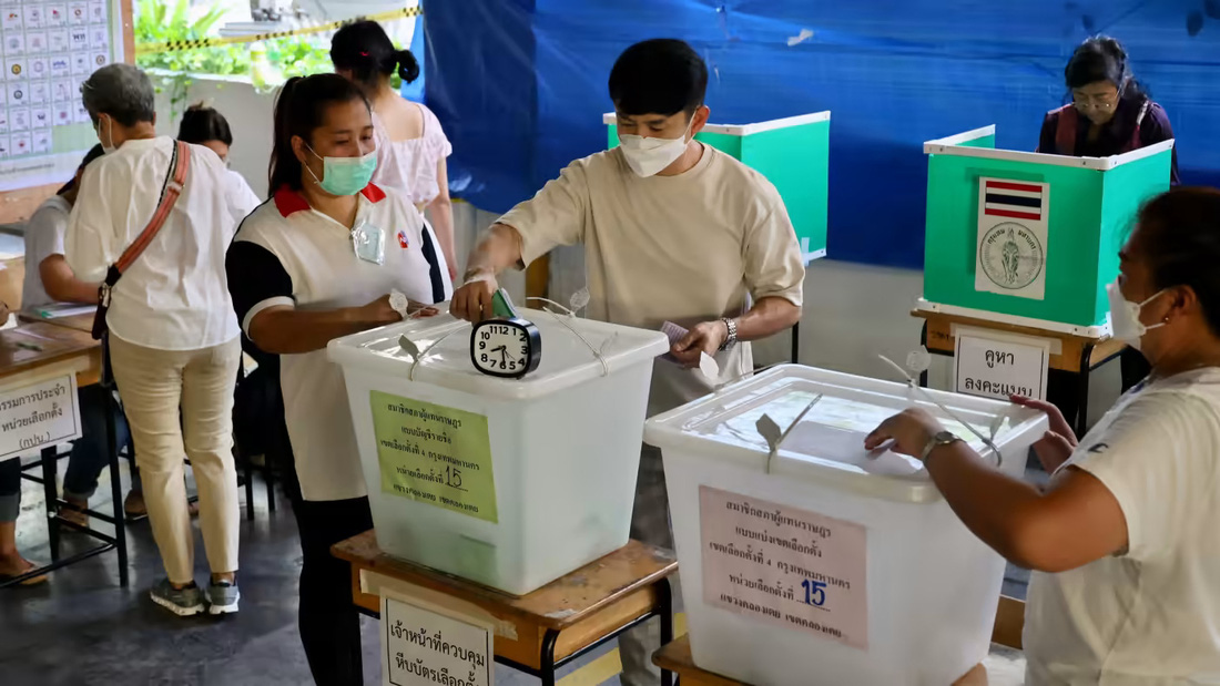 Bắt đầu bầu cử Thái Lan: Cuộc chạy đua giữa ông Prayut và con gái ông Thaksin? - Ảnh 12.