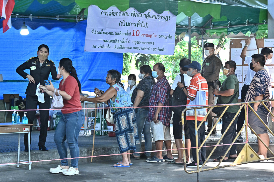 Bắt đầu bầu cử Thái Lan: Cuộc chạy đua giữa ông Prayut và con gái ông Thaksin? - Ảnh 1.