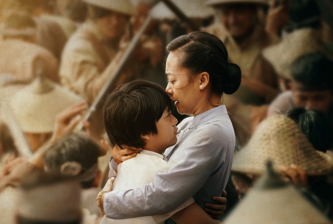 Poster phim Việt: Phải bán được phim trong vòng 2 giây - Ảnh 1.