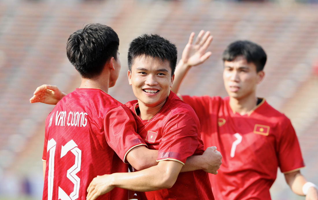 U22 Việt Nam sớm có bàn thắng trước U22 Myanmar - Ảnh: N.K