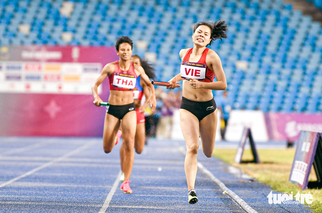 Các nữ VĐV đã góp công lớn trong thành tích đứng đầu SEA Games 32 của thể thao Việt Nam - Ảnh: NAM TRẦN