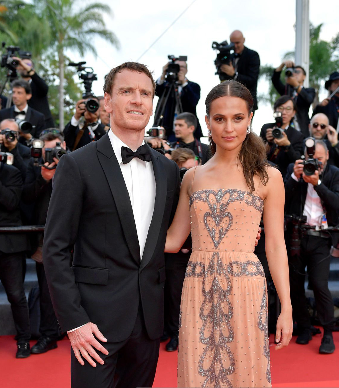 Dương Tử Quỳnh chiếm trọn spotlight tại Cannes - Ảnh 3.
