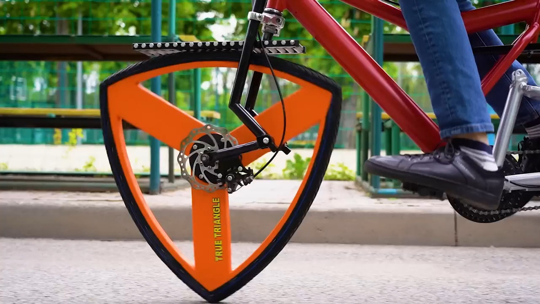 YouTuber tự chế xe đạp độc đáo: Bánh tam giác nhưng không xóc nảy - Ảnh 9.