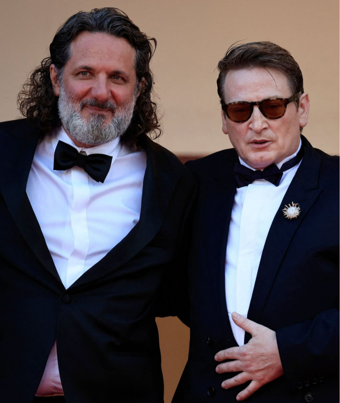 Đạo diễn Trần Anh Hùng trên thảm đỏ Cannes 2023 - Ảnh 6.