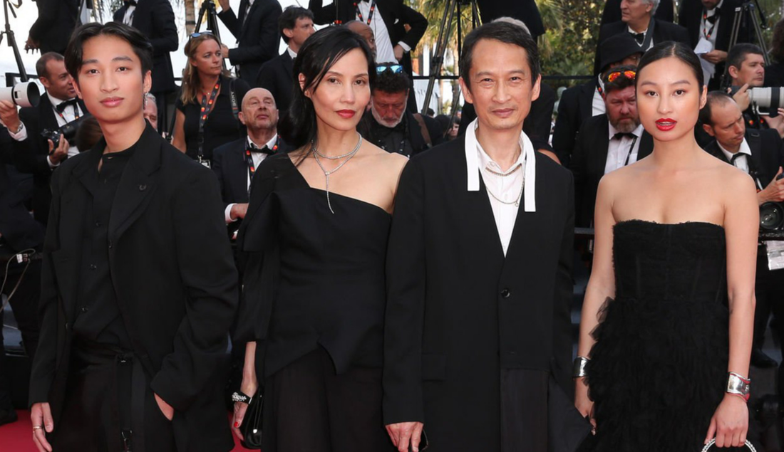 Đạo diễn Trần Anh Hùng trên thảm đỏ Cannes 2023 - Ảnh 1.