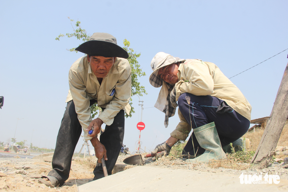 Chưa chính ngọ đã nắng như đổ lửa, dân gồng mình mưu sinh, chính quyền lo thiếu nước - Ảnh 2.