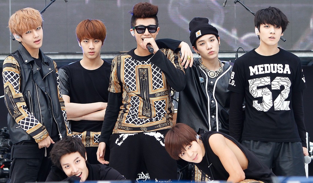 10 năm BTS: Từ nhóm nhạc bị khinh thường đến quốc bảo văn hóa Hàn Quốc - Ảnh 3.