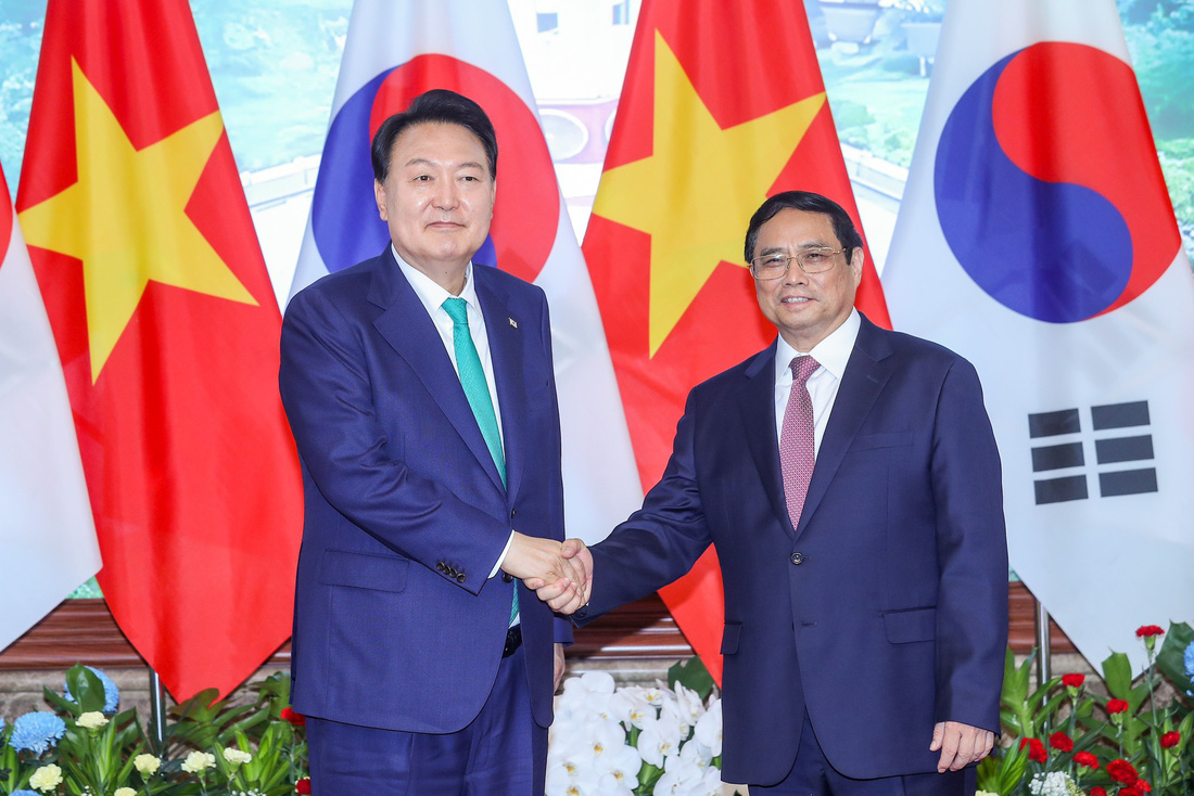Thủ tướng Phạm Minh Chính tiếp Tổng thống Hàn Quốc Yoon Suk Yeol - Ảnh: chinhphu.vn