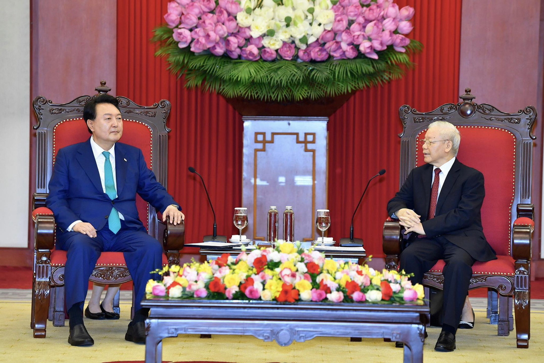 Tổng thống Hàn Quốc Yoon Suk Yeol tin tưởng chuyến thăm lần này sẽ là sự khởi đầu mới cho 30 năm tiếp theo của quan hệ hai nước Hàn Quốc - Việt Nam - Ảnh: TUẤN HUY