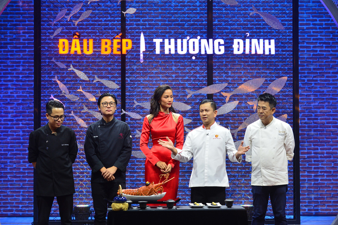 Ban giám khảo Top Chef Việt Nam tập 3 ra đề thi