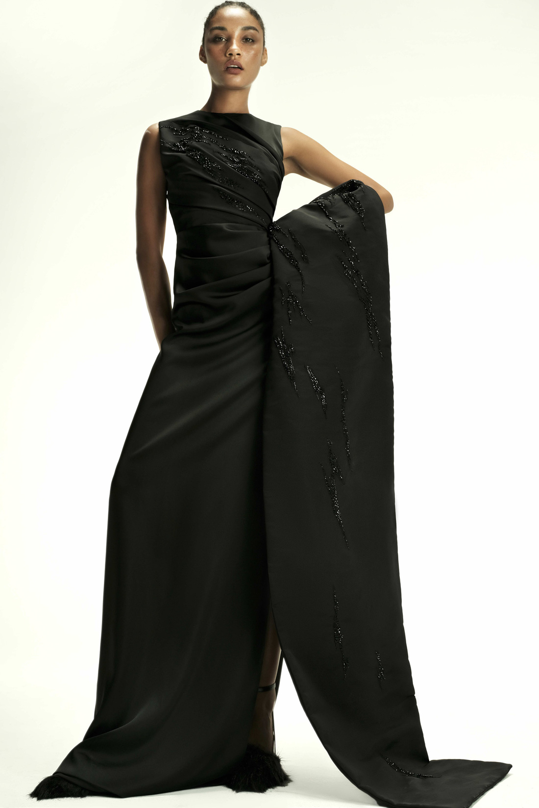 Bộ sưu tập mới của Công Trí và mẫu áo được Lisa BlackPink chọn - Ảnh 8.