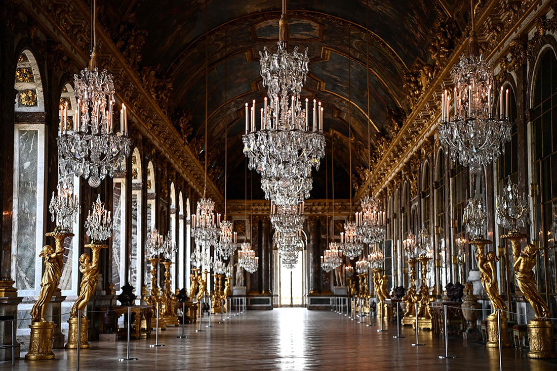 Sảnh Gương trong cung điện Versailles - Ảnh : AFP
