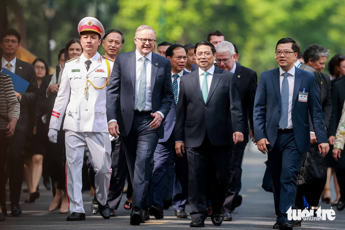 Thủ tướng Phạm Minh Chính đón và hội đàm với Thủ tướng Úc Anthony Albanese - Ảnh 5.